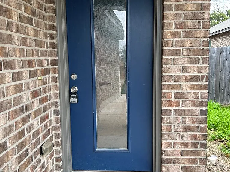 915 Rebecca Ln — Photo 23
