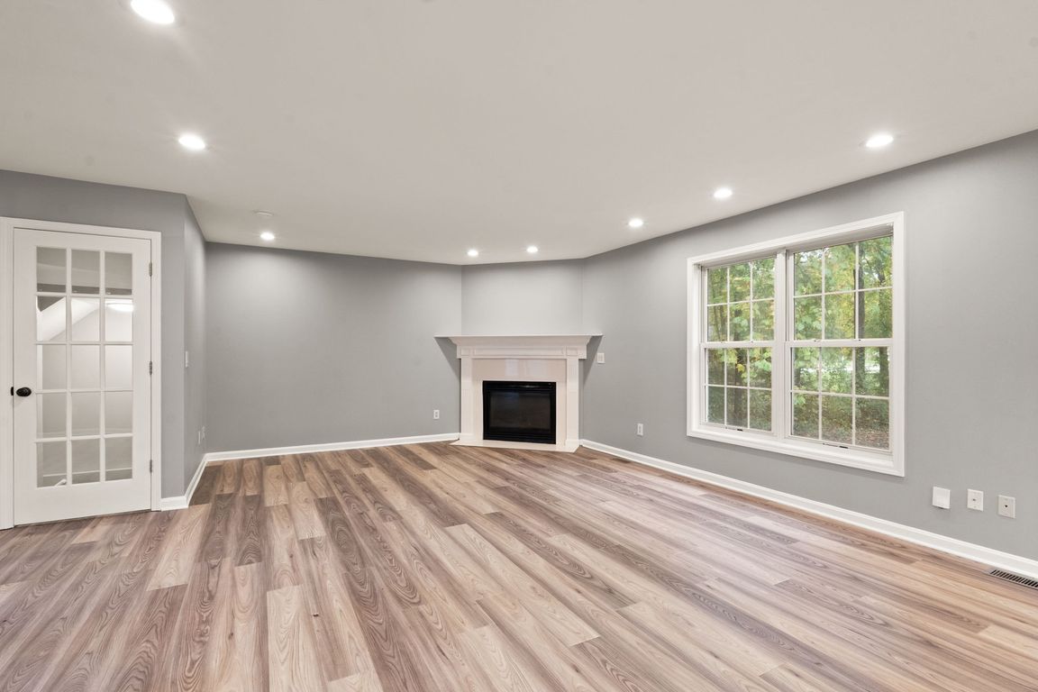 next background image