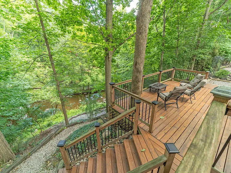 34150 Hunters Row — Photo 6