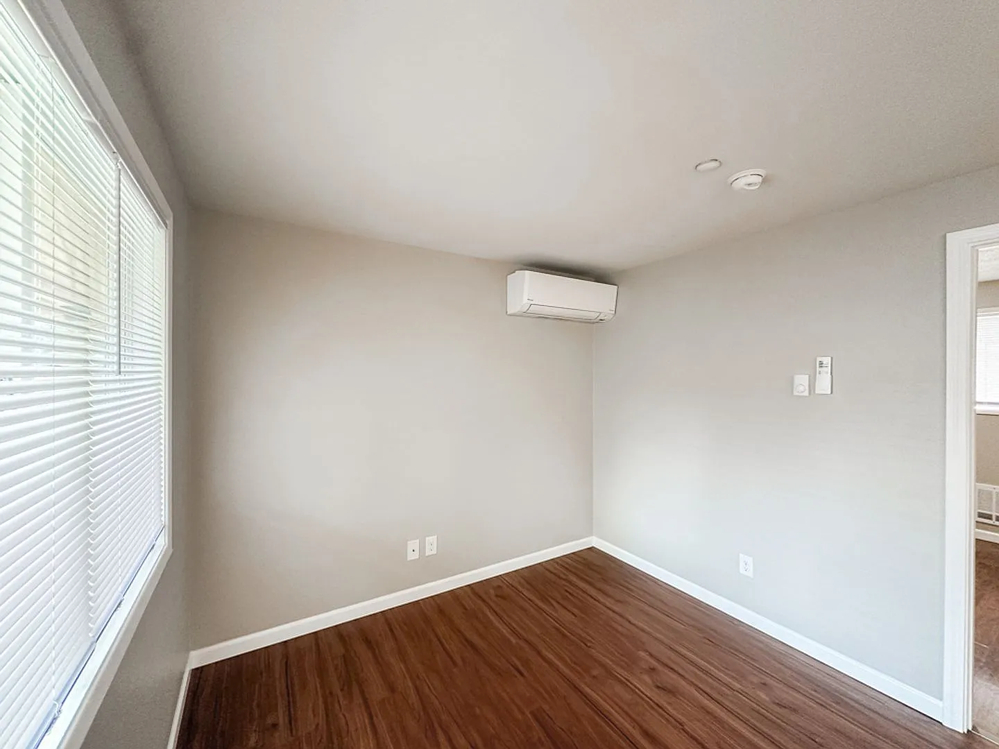 Donnie Court — Photo 4