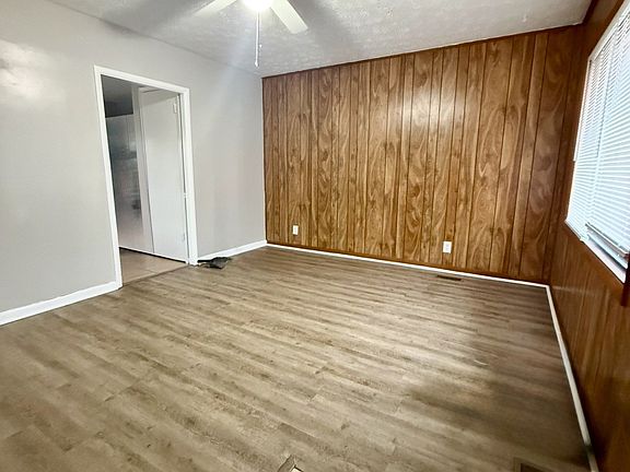 3rd image of 4110 Arborcrest Dr