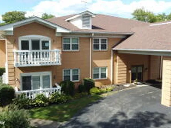 8625 Shelbyville Rd APT 201, Bellemeade, KY 40222