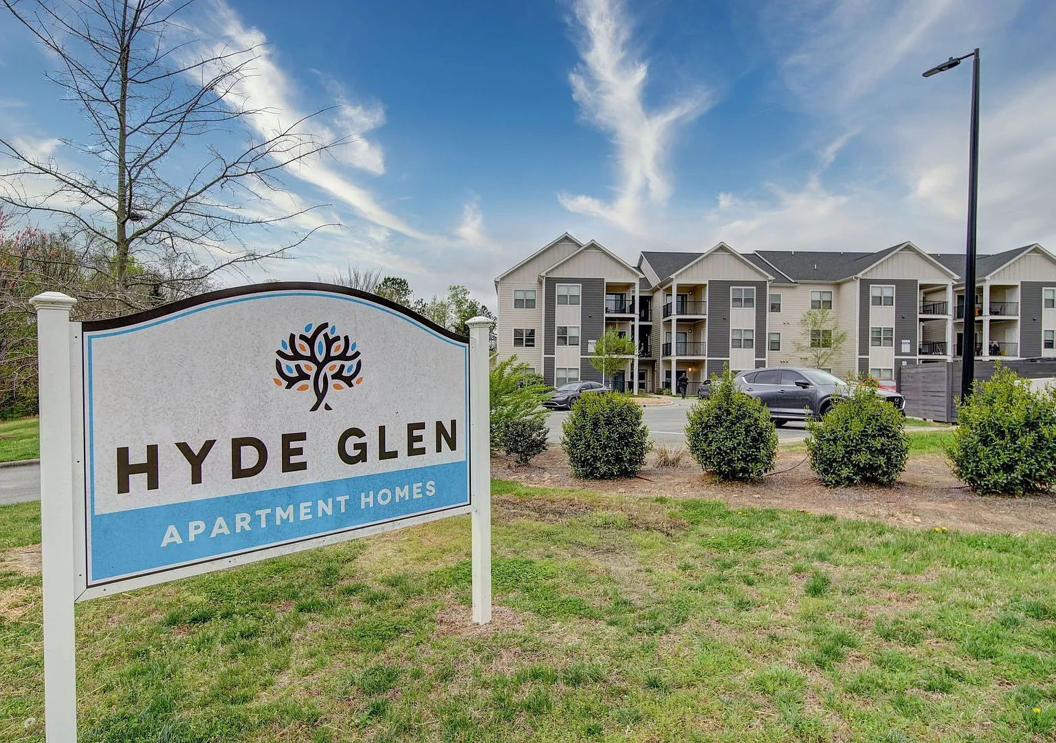 Hyde Glen Apartments — Photo 2