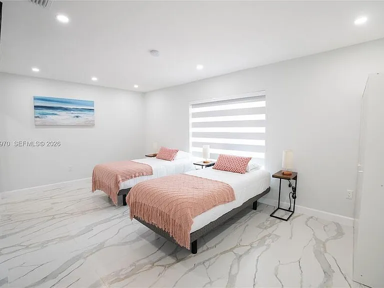 12040 SW 43rd St — Photo 48