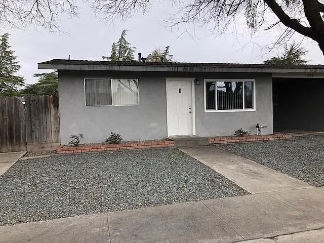 2 bed, 756 sqft, $1,700 — Photo 2