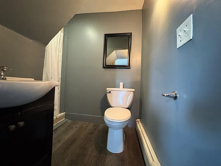 421-2 Logan St #2B — Photo 7