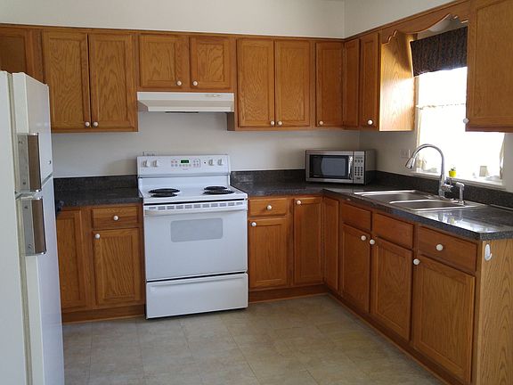 4th image of 10351 Canterbury St APT 2W