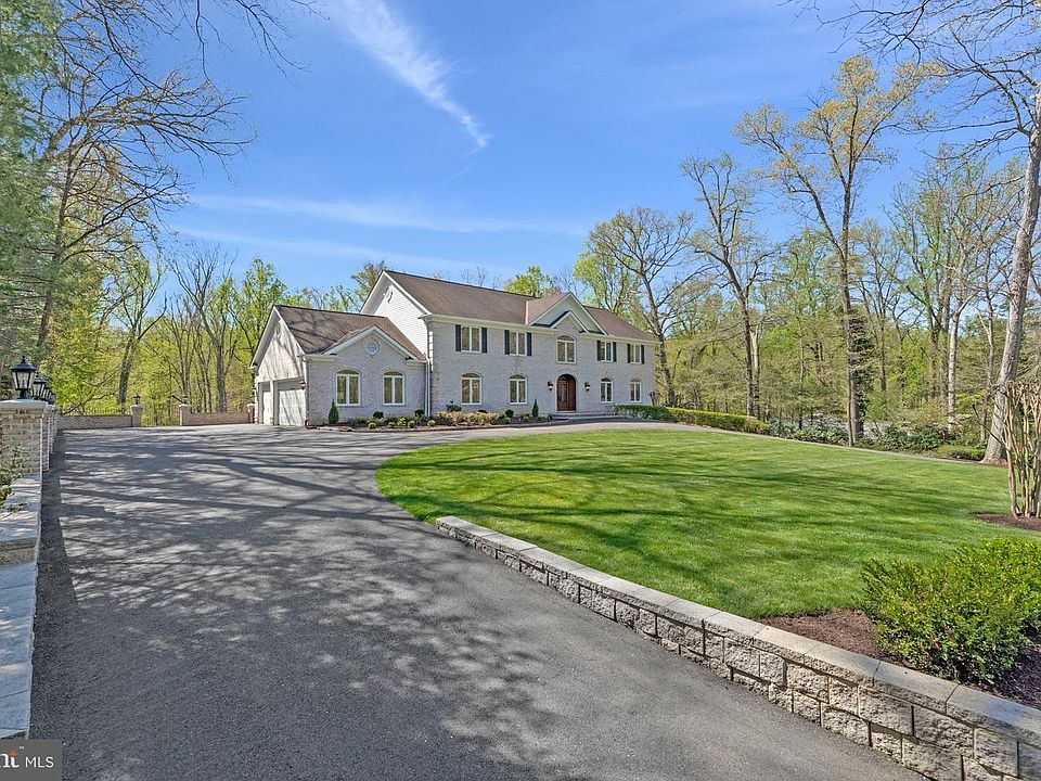 1st image of 8611 Brook Rd