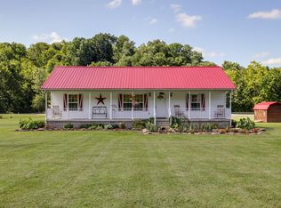6712 Leipers Creek Rd, Columbia, TN 38401