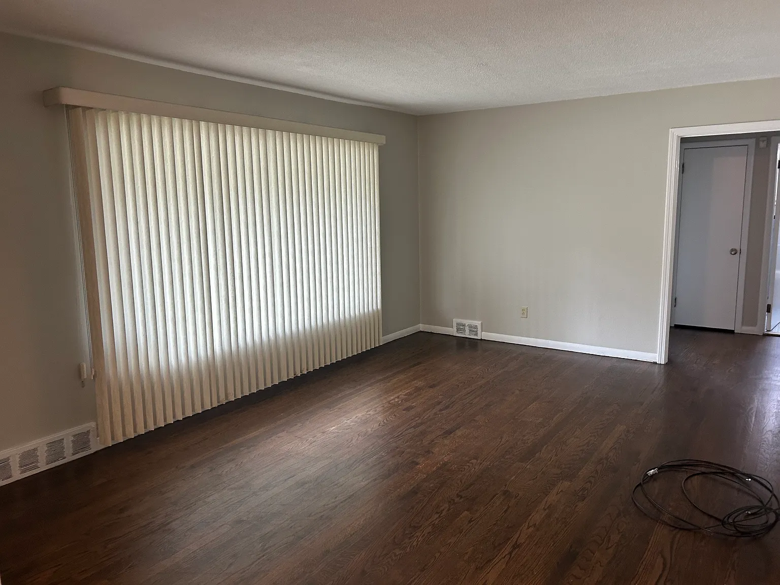 3 bed, 1.5 bath, 1068 sqft, $1,750 — Photo 4