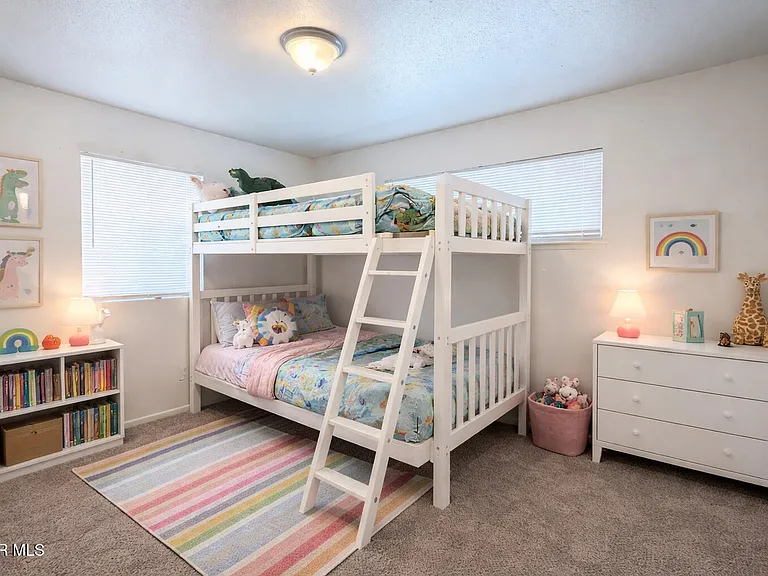 44104 Carolside Ave — Photo 13