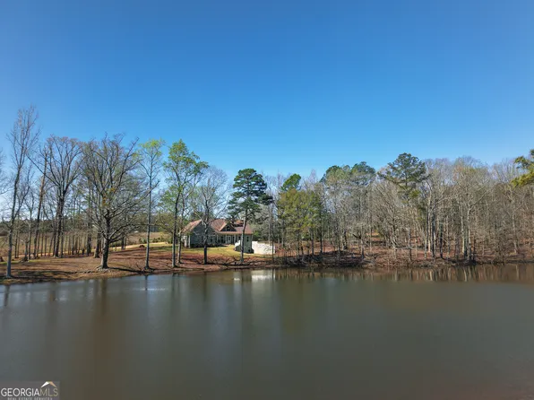 135 Fischer Spur Rd, Newnan, GA 30265