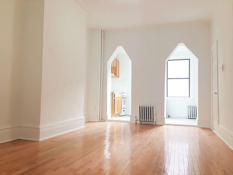 2nd image of 158 S 2nd St APT 1