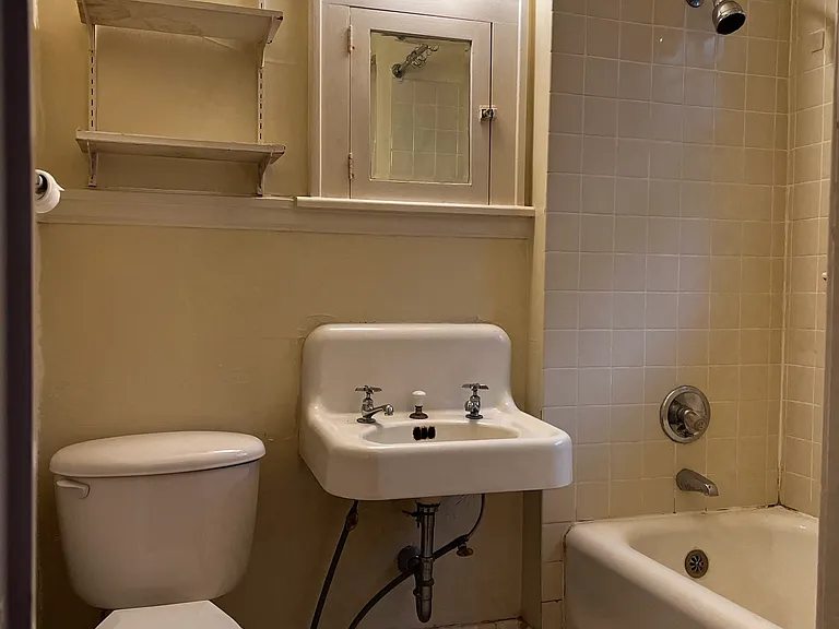 1830 Park Dr #3 — Photo 8