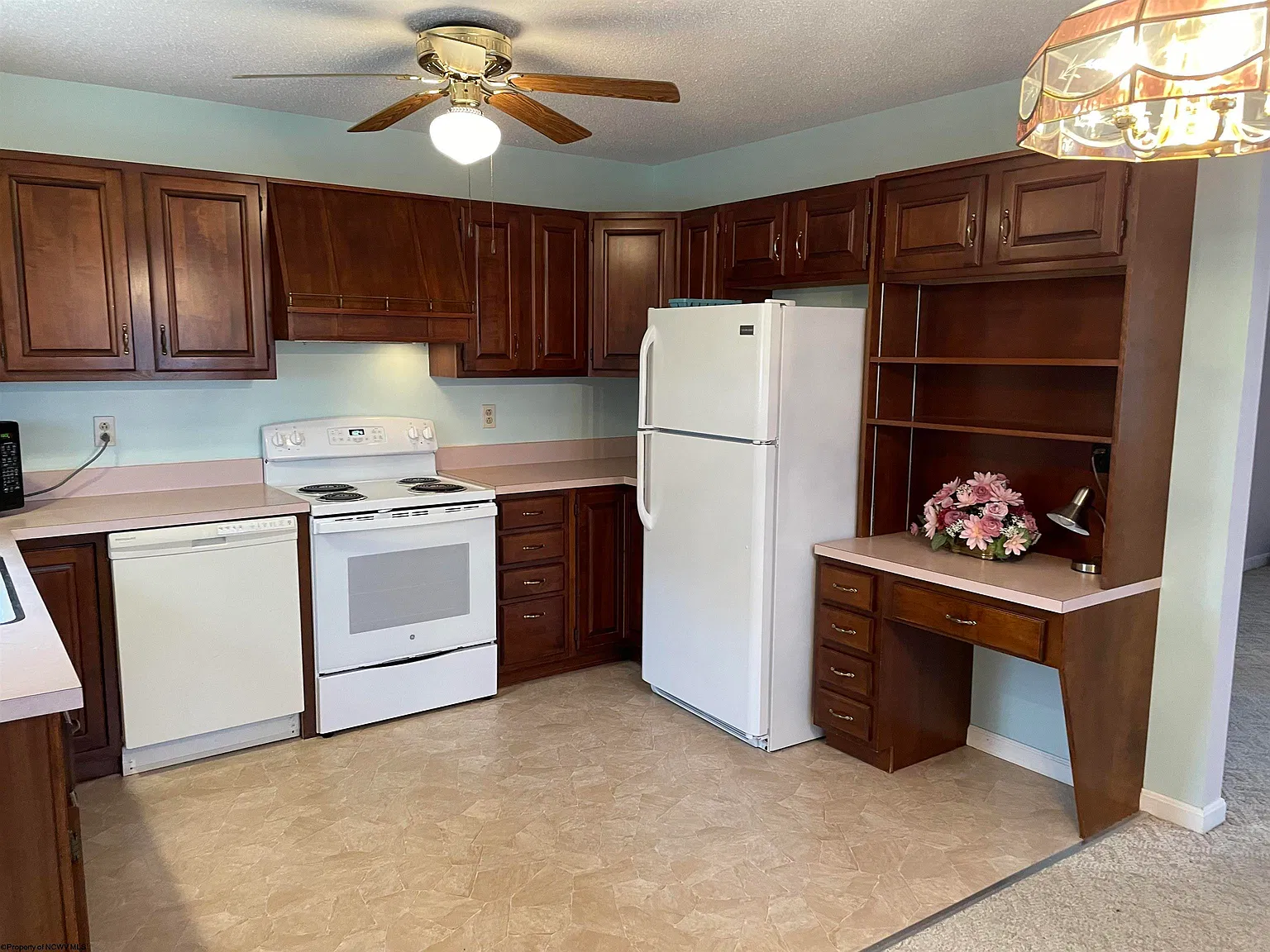 2 bed, 1.0 bath, $1,400 — Photo 4