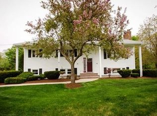 1 Vincent Rd, Burlington, MA 01803