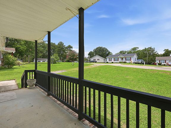 3rd image of 104 Pine Forest Dr