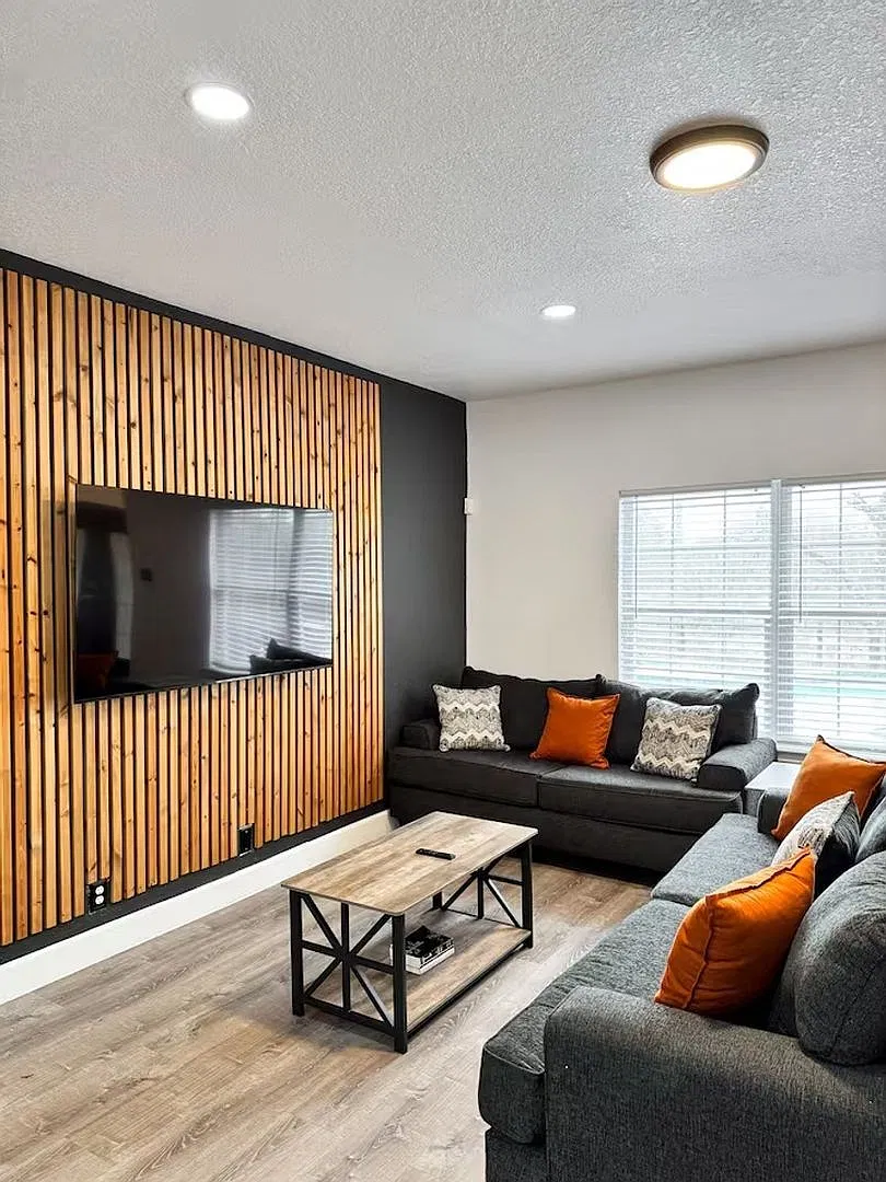Spacious 3BR House in San Antonio — Photo 2