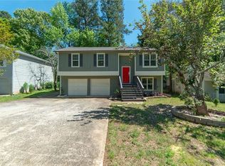 5185 Scarbrough Ln, Stone Mountain, GA 30088