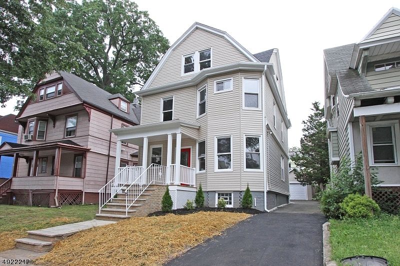 1st image of 184 N Maple Ave
