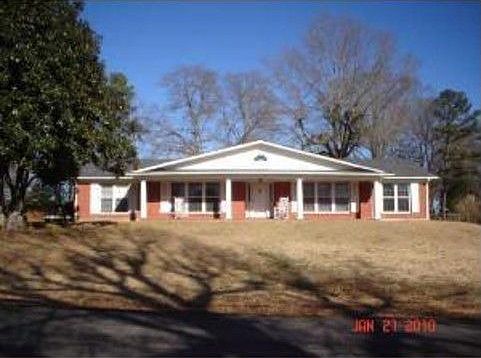 1st image of 710 W Arkansas Ave