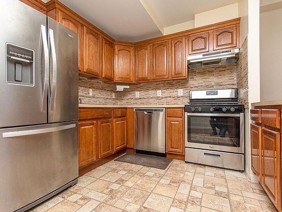 2nd image of 1002 Willoughby Ave #A1