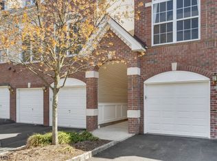 135 Rock Creek Dr, Clifton, NJ 07014