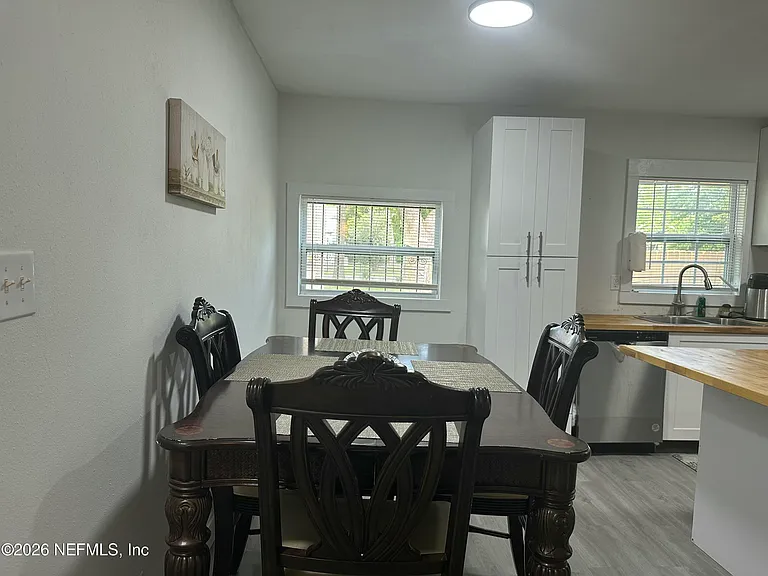 1640 W 4th St #1 — Photo 16