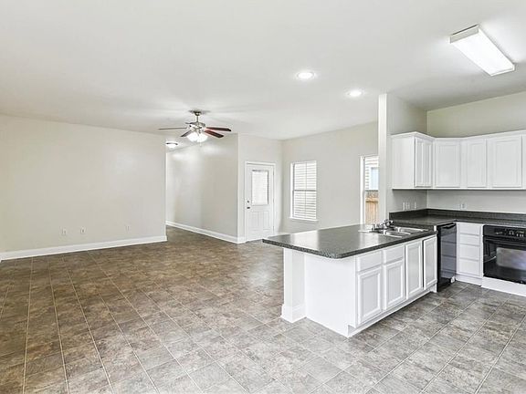 5th image of 740 Avenue A