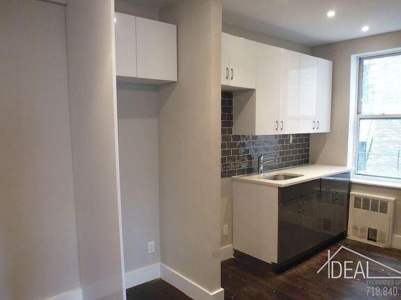 4th image of 557 E 21st St APT 2A