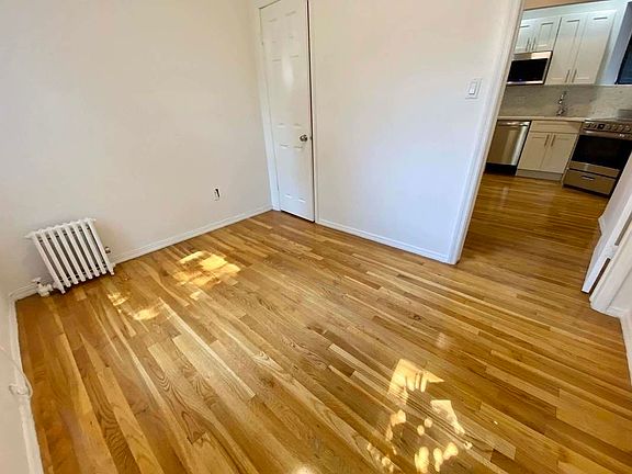 4th image of 262 W 24th St #C2