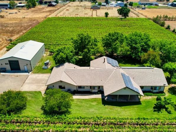 11700 E Mayers Rd, Acampo, CA 95220