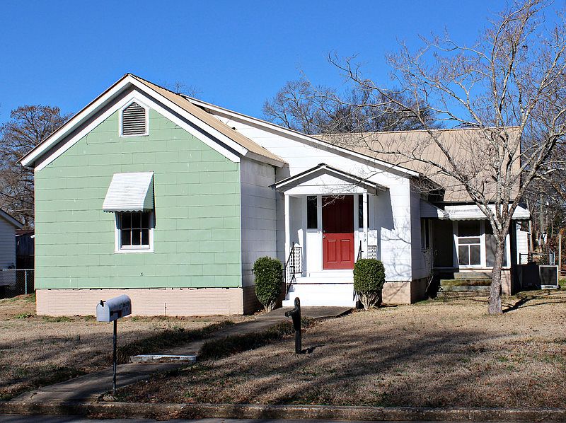 House Exterior
						:
						Brick Foundation,
Metal Roof installed 2009,
Central Heat/AC,
Fenced Yard