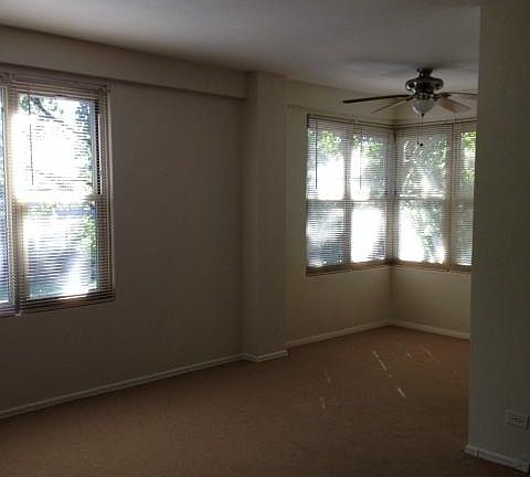4th image of 2606 W Balmoral Ave APT 209
