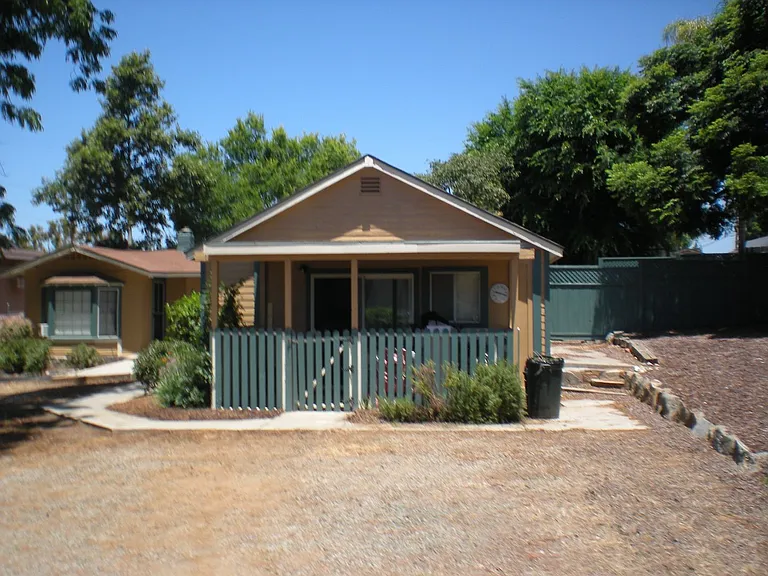1662 S Juniper St S #C — Photo 2