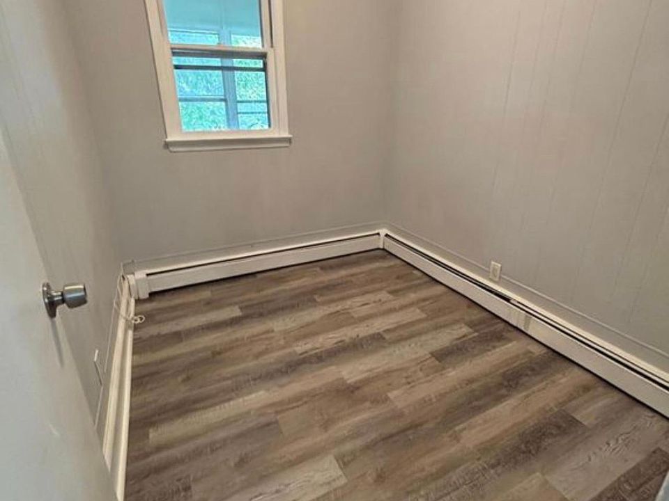 2nd image of 27 Parker Ave #1D