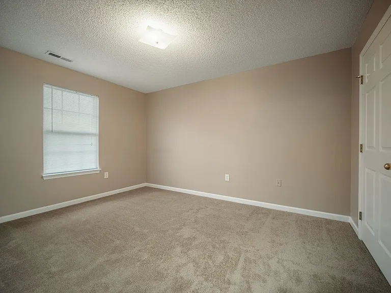 710 Midway St NW — Photo 11