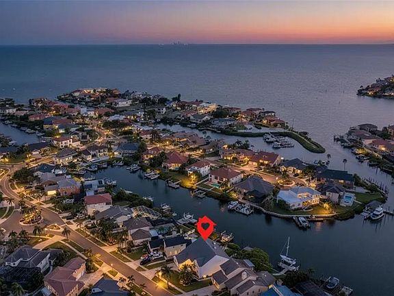 5th image of 929 Symphony Isles Blvd