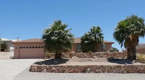 3 bed, 1790 sqft, $2,100 — Photo 1
