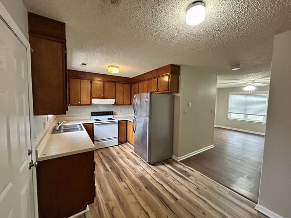 810 N Stewart St APT 4