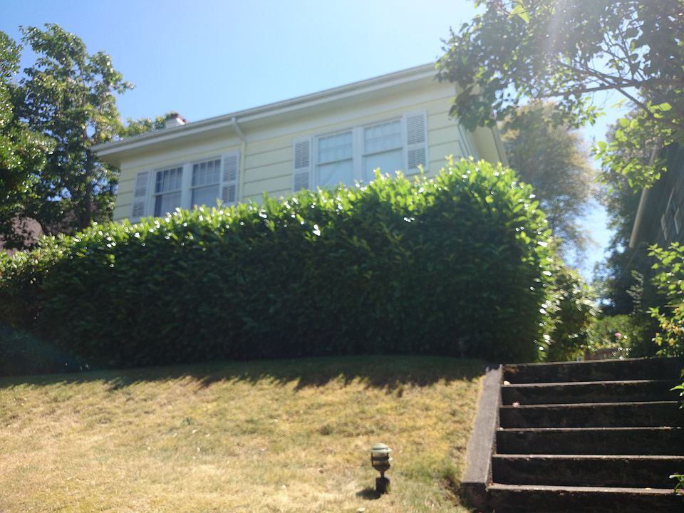 2nd image of 1227 E Newton St