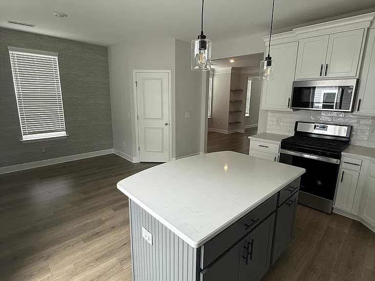607 Heck Ln — Photo 16