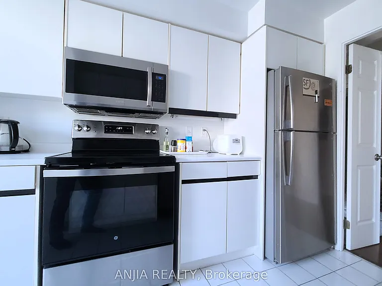 7 Carlton St #1805 — Photo 13