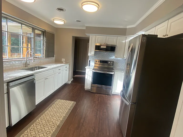 1505 S James Rd — Photo 8
