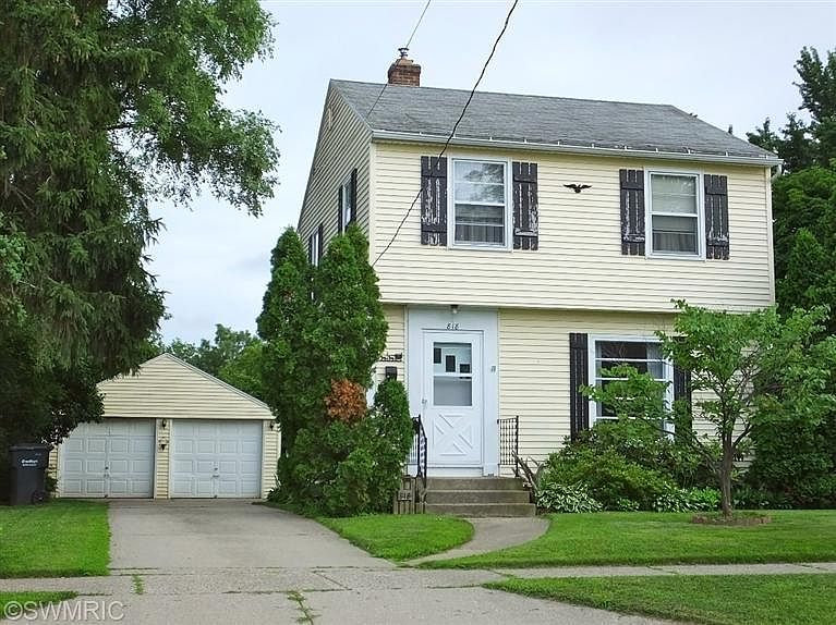 1st image of 818 Canterbury St SW