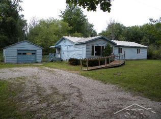 1737 W Townline 16 Rd, Pinconning, MI 48650