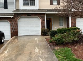 10067 Reindeer Way Ln, Charlotte, NC 28216