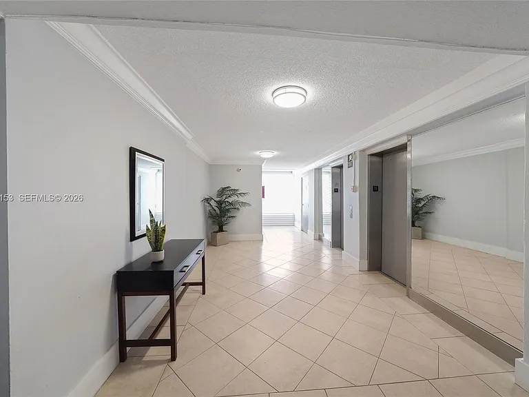 2000 NE 135th St #1010 — Photo 29