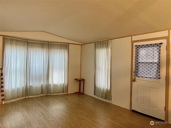 5th image of 4815 NE Airway Drive #111