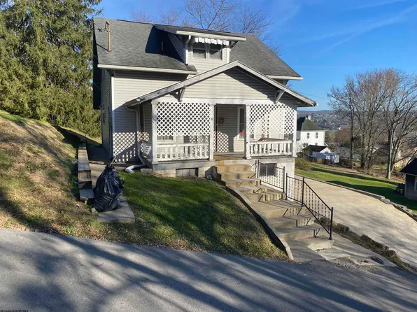 1121 Field St, Fairmont, WV 26554